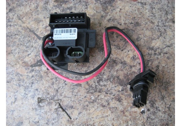 резистор, опір вентилятора пічки Renault Clio II, Kangoo, 7701206104